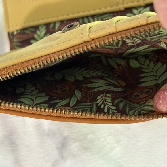 Loungefly Star Wars Wicket Ewok Cosplay Flap Wallet NWOT - Picture 6 of 12